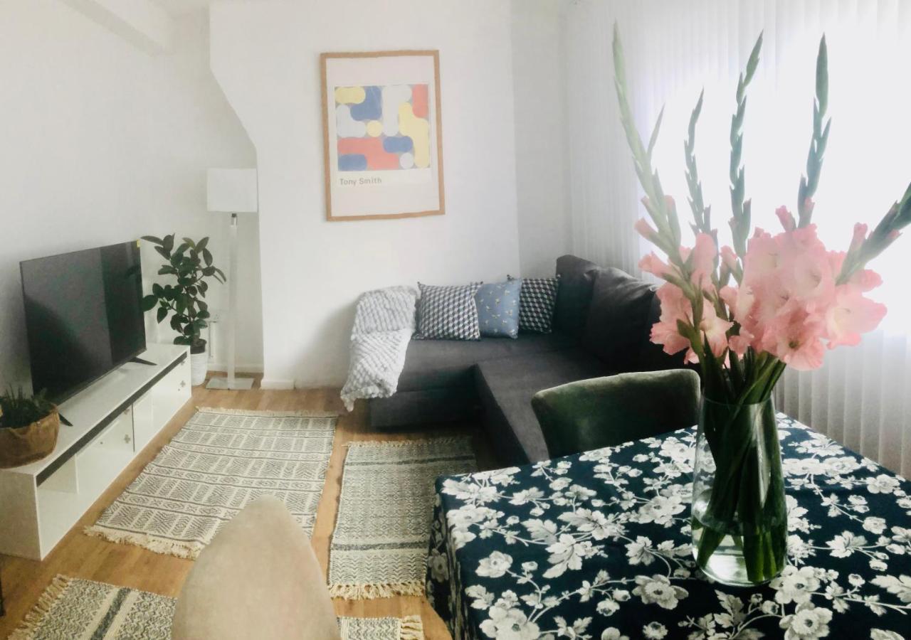 City Location- 2 Bedroom Apartment Londra Esterno foto