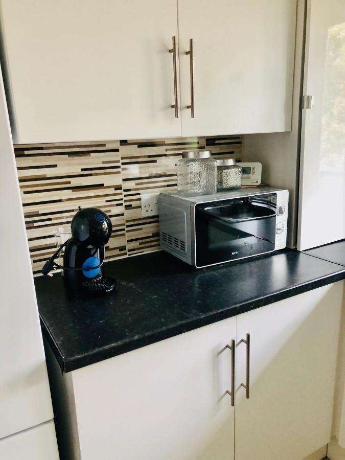 City Location- 2 Bedroom Apartment Londra Esterno foto