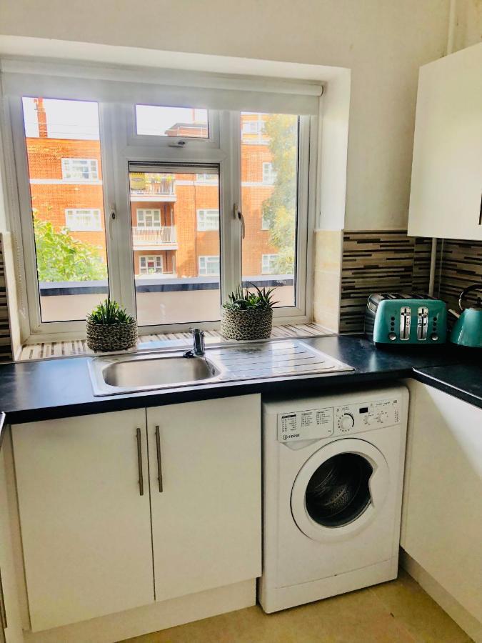 City Location- 2 Bedroom Apartment Londra Esterno foto